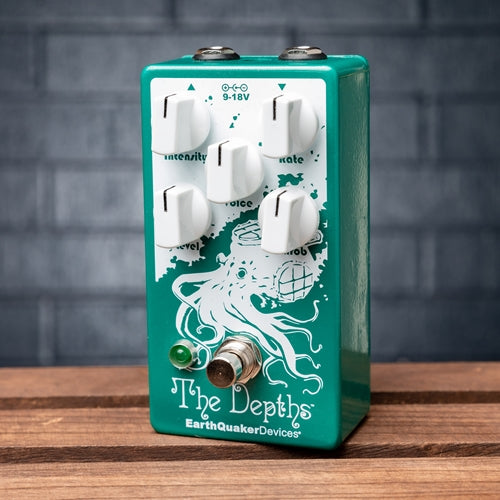 The Depths EarthQuaker Devices Pedal V2